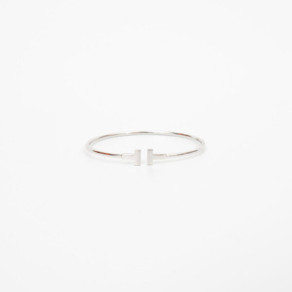Pulsera Tiffany & Co. T Wire pequeña de oro blanco de 18 quilates