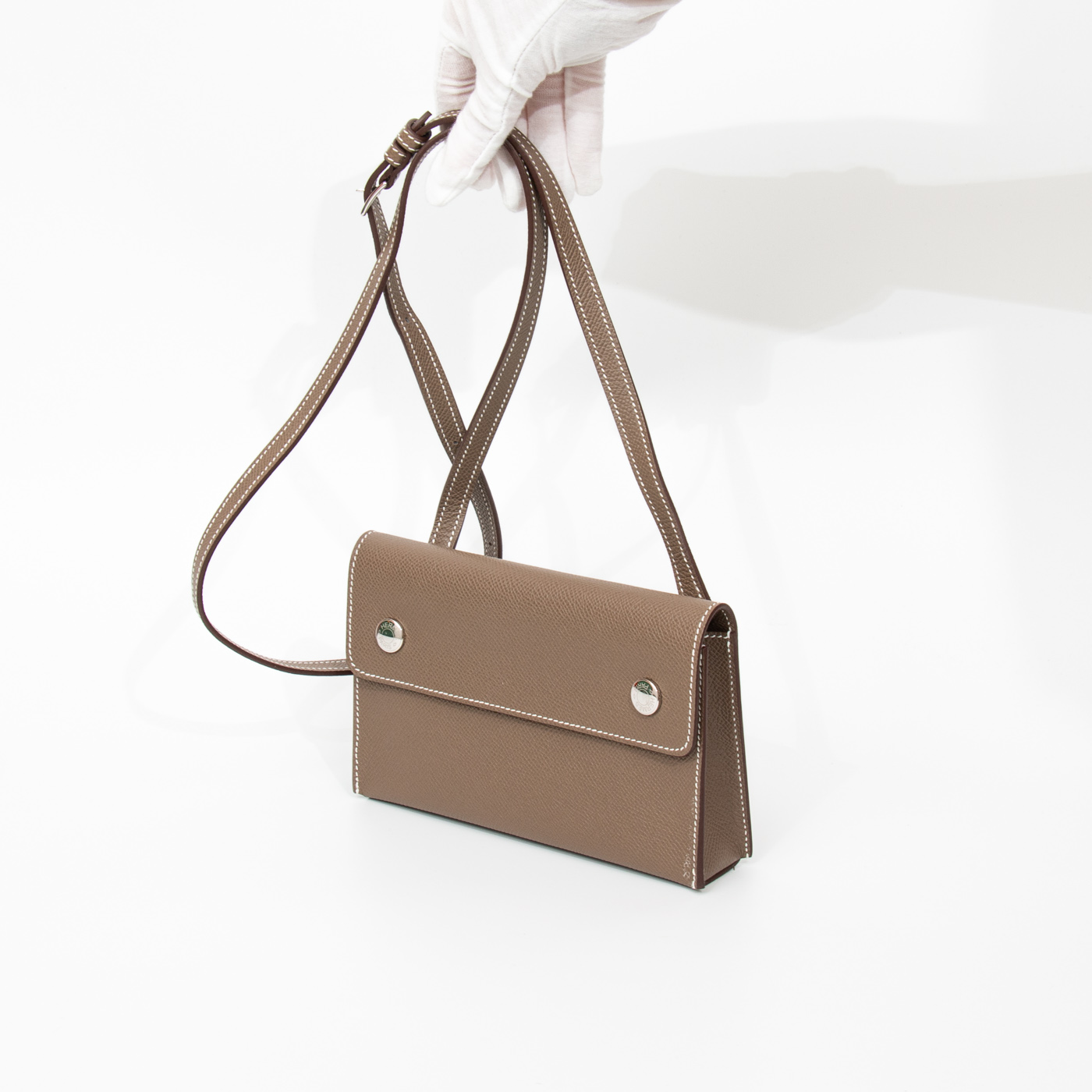 Hermès On Chain Crossbody leather bag in etoupe with palladium hardware – Image 2