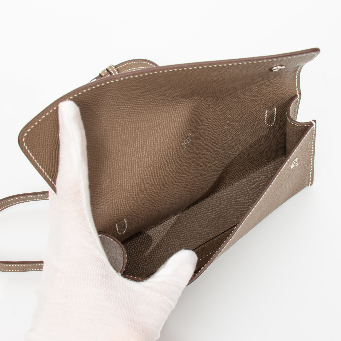 Hermès On Chain Crossbody leather bag in etoupe with palladium hardware – Image 8