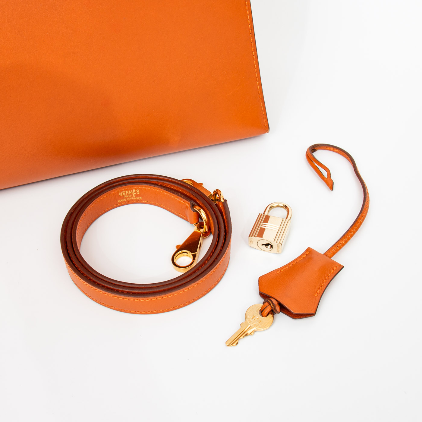 Bolso Hermès Kelly 32, piel de becerro, naranja con herrajes dorados, 2004 – Imagen 13