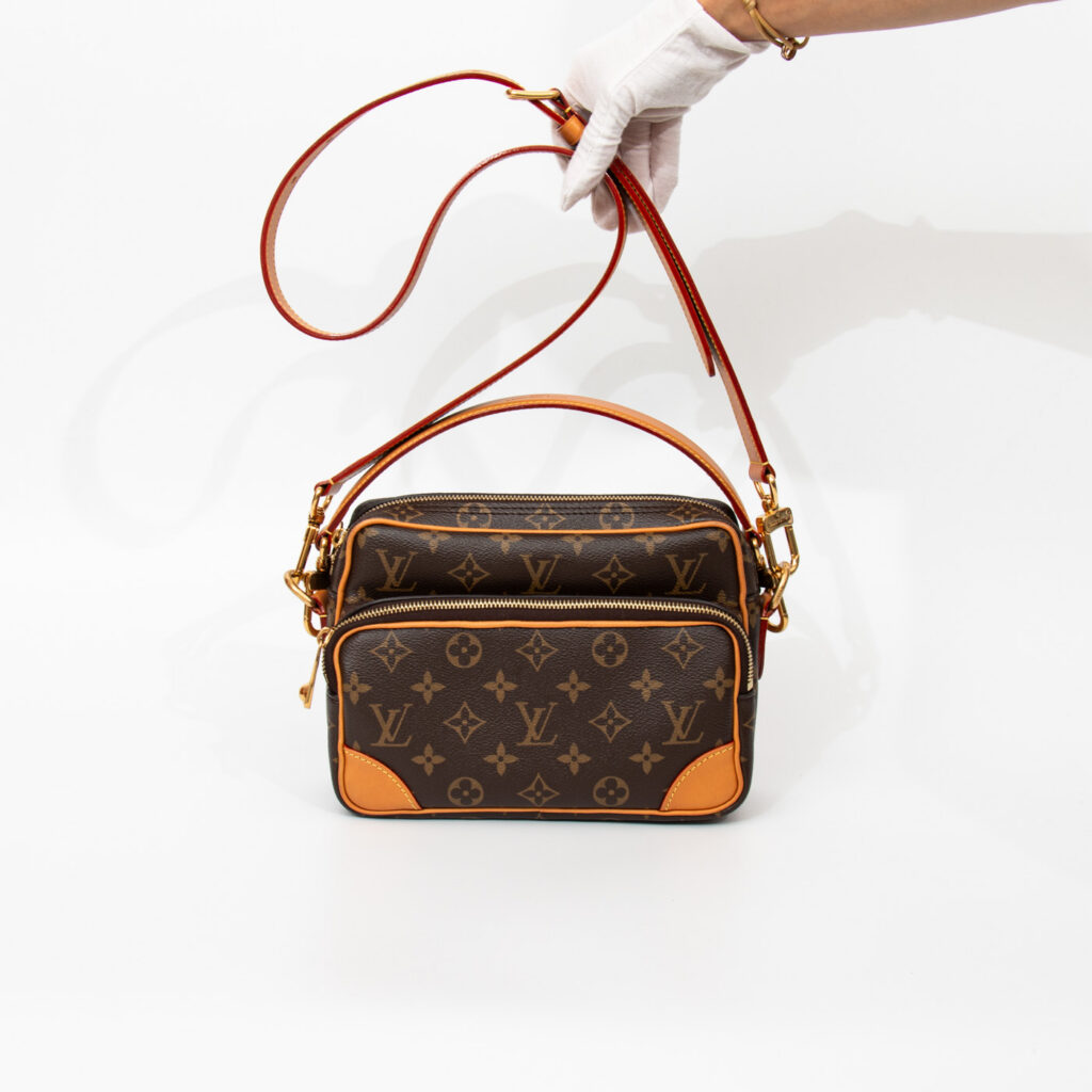 Louis Vuitton Nil Camera Messenger Bag Monogram Canvas