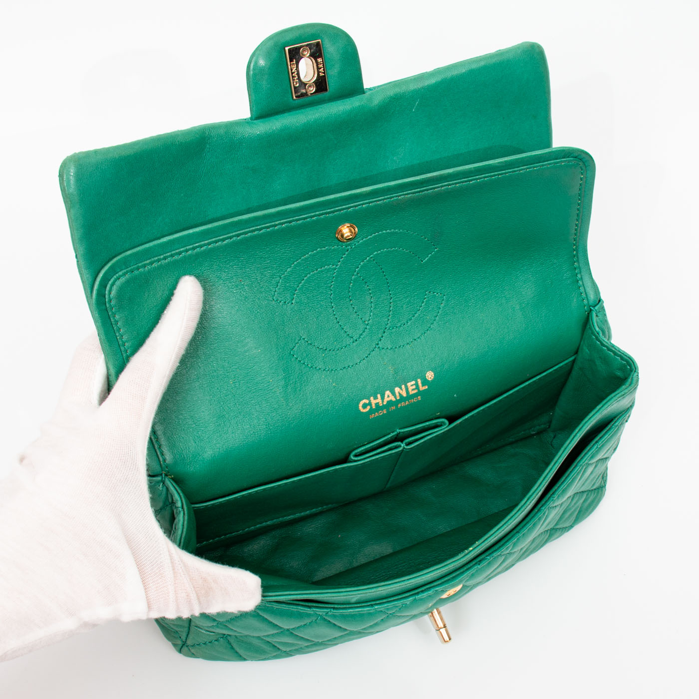 Bolso Chanel de piel de cordero con doble solapa, verde con herrajes dorados, 2008–2009, 12632288 – Imagen 11