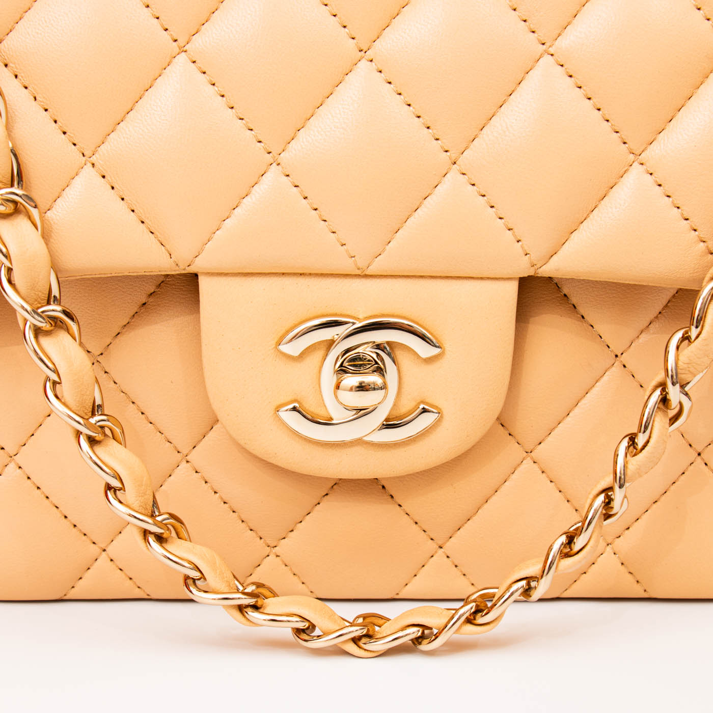 Chanel Timeless Lambskin Double Flap Handbag in Beige with Gold Hardware T4L7L6K5 – Image 7