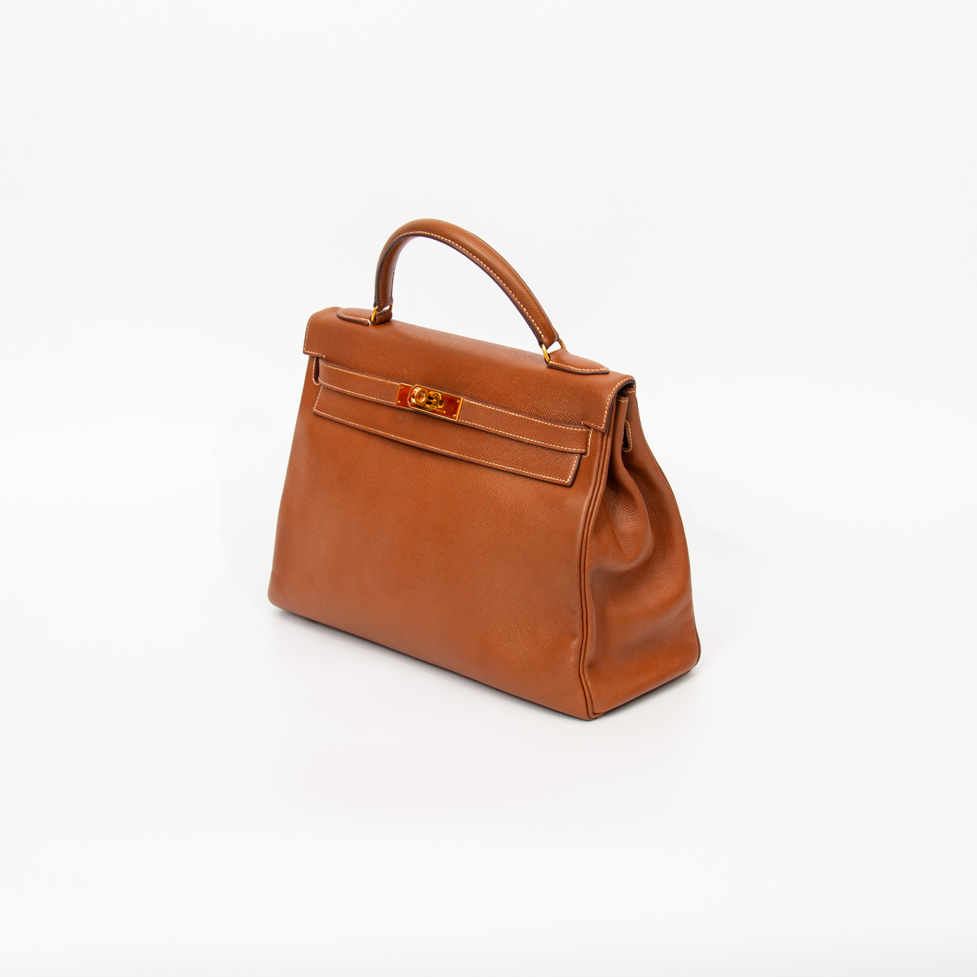 Sac à main Hermès Kelly 32 Retourne en cuir doré avec finitions dorées, 1993 – Image 2