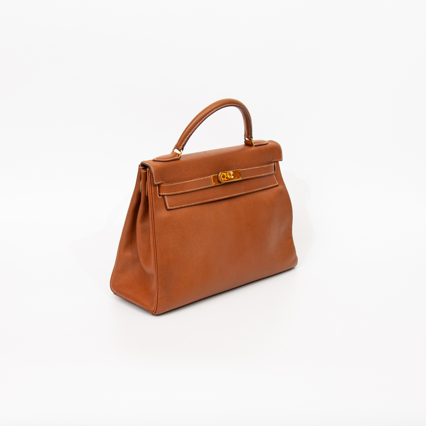 Sac à main Hermès Kelly 32 Retourne en cuir doré avec finitions dorées, 1993 – Image 3