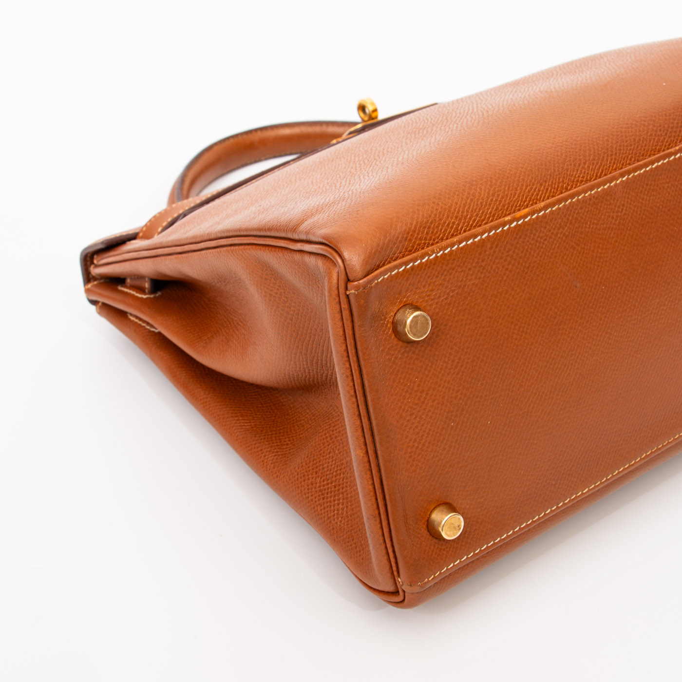 Sac à main Hermès Kelly 32 Retourne en cuir doré avec finitions dorées, 1993 – Image 8