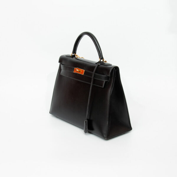 Sac à main Hermès Kelly 32 Box, cuir de veau noir avec finitions dorées, 1992