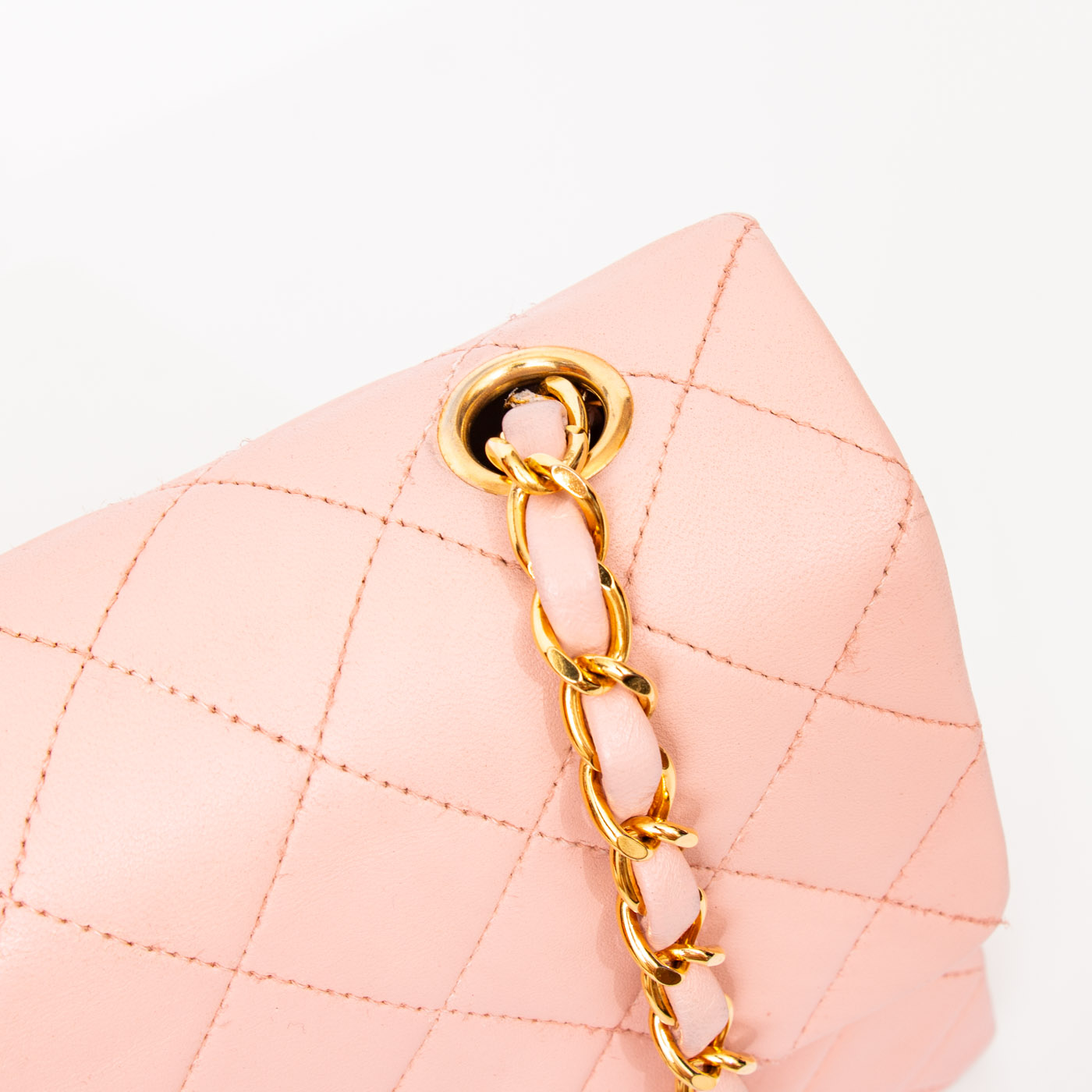 Sac à main Chanel à rabat simple et chaîne simple, en cuir d'agneau rose vintage, 1991-1994, référence 2340719 – Image 8