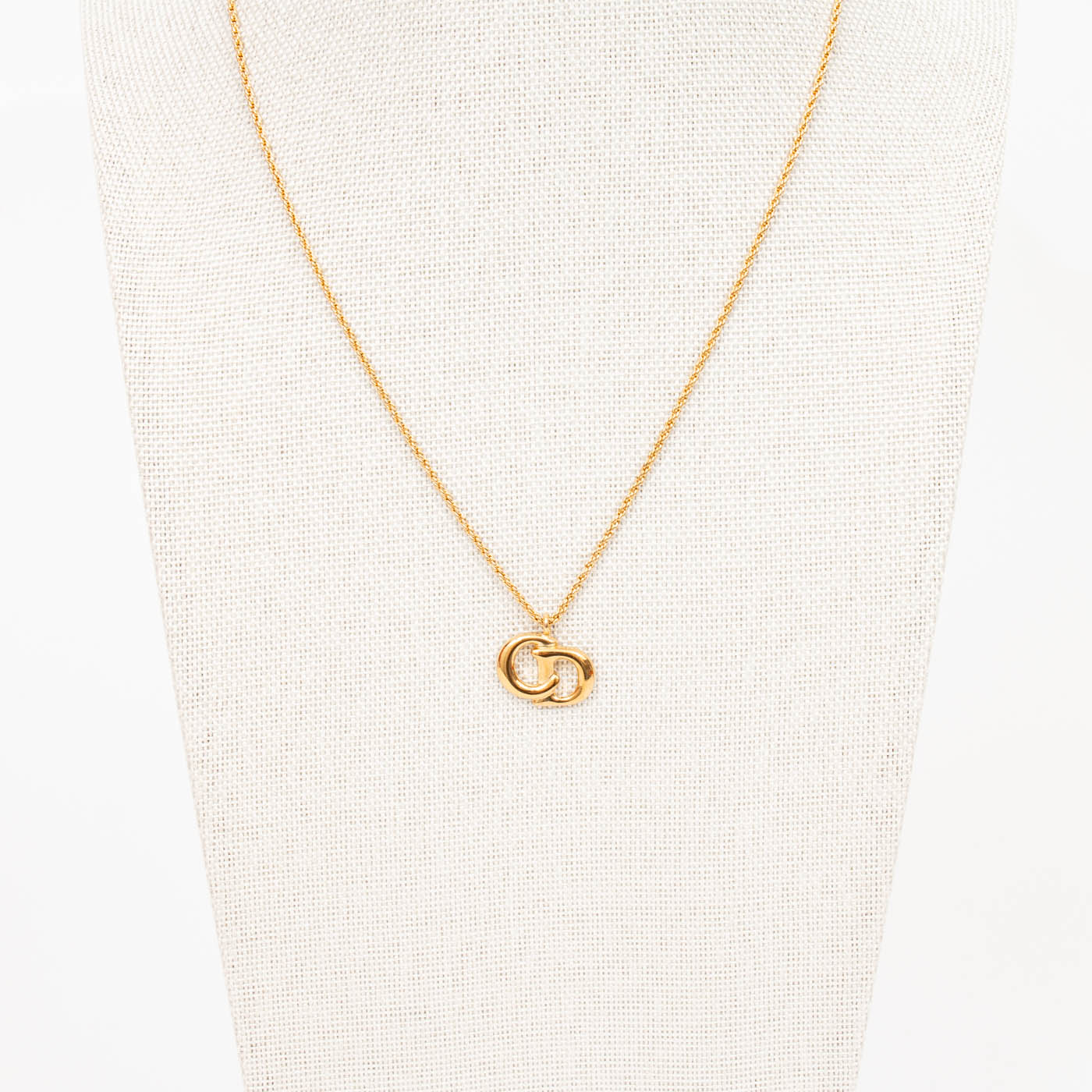 Collier pendentif CD Christian Dior en or vintage 44 cm – Image 2