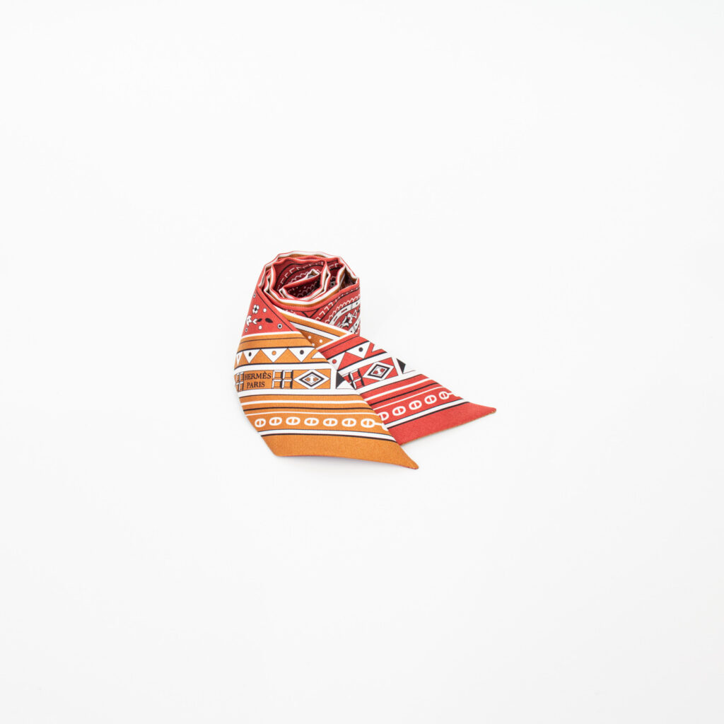Hermès Twilly Cheval de Coeur Bandana Tuch Seide Rot