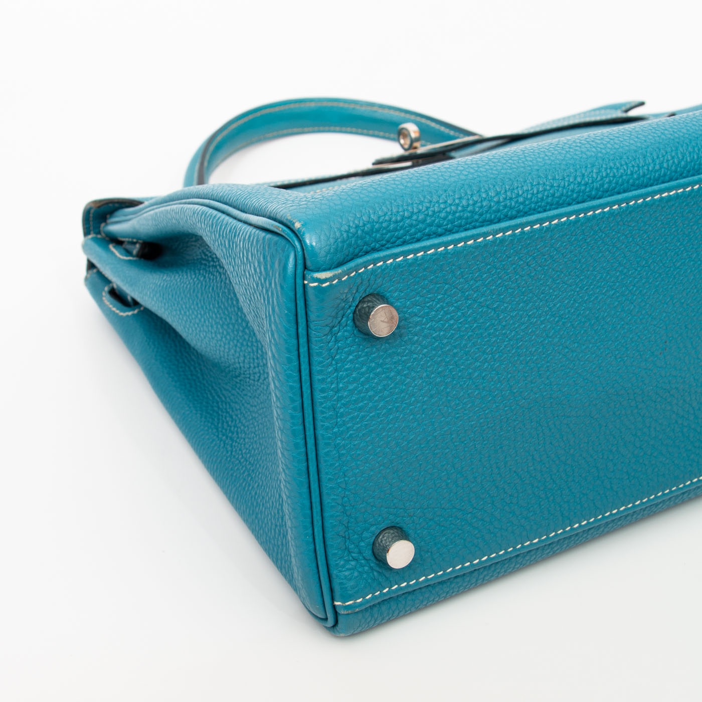 Bolso Hermès Kelly 32 Retourne Togo en piel azul con herrajes de paladio, 2006 – Imagen 8