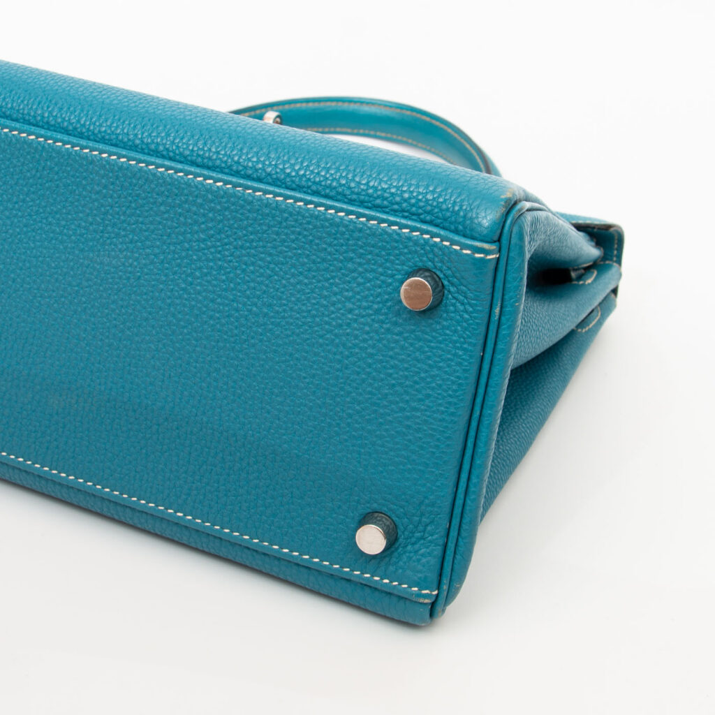 Bolso Hermès Kelly 32 Retourne de piel Togo azul con herrajes de paladio, 2006