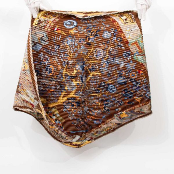 Hermès foulard en soie Carré Plissé Fantaisies indiennes marron
