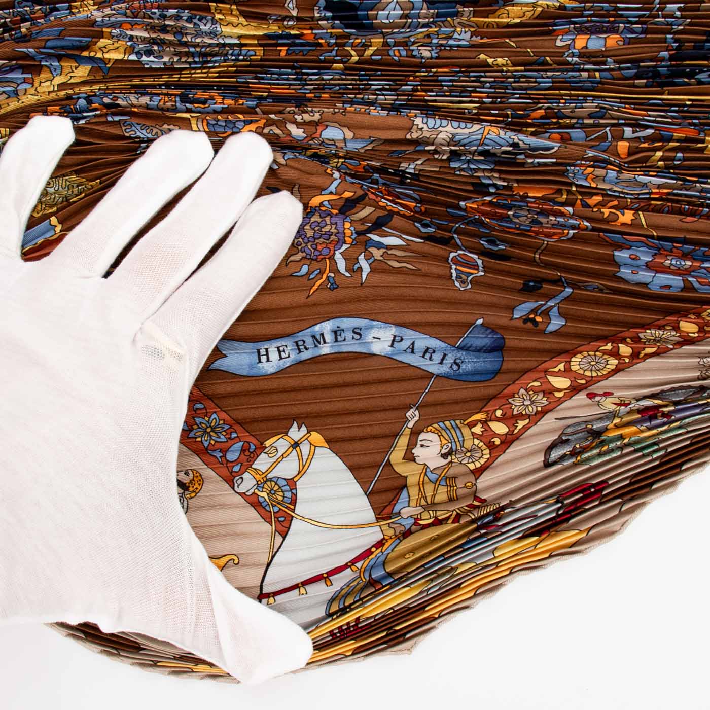 Foulard en soie Hermès Carré Plissé Fantaisies indiennes marron – photo 3