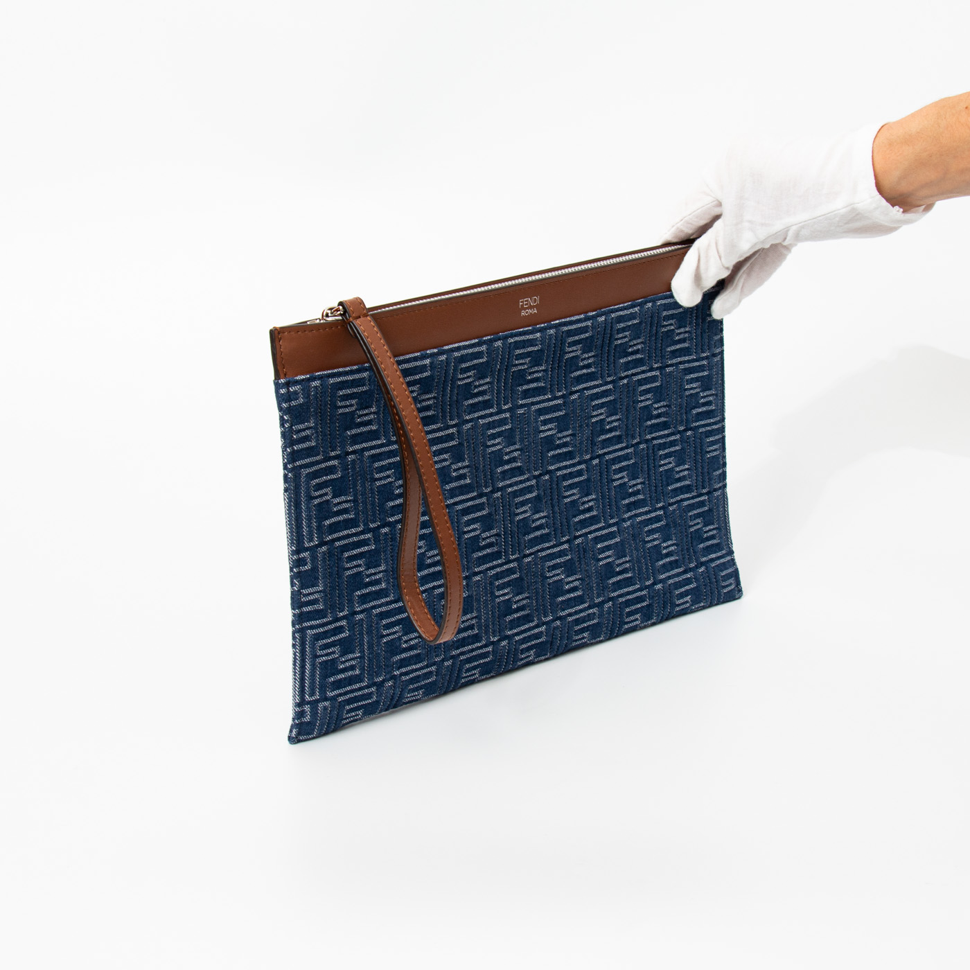 Fendi FF Logo Clutch Pochette Denim Blau Braun mit Handgelenksriemen – Bild 3