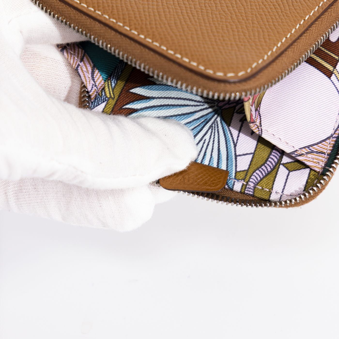 Portefeuille compact Hermès Azap en Epsom doré avec finitions argentées – Image 5