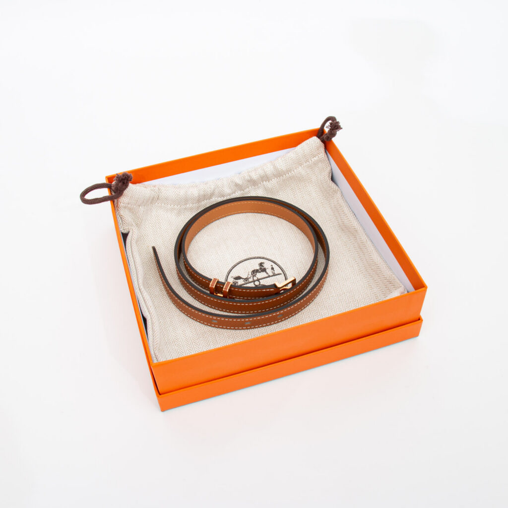 Cinturón Hermès Pop 15 en piel Epsom, color dorado con hebilla en forma de H dorada