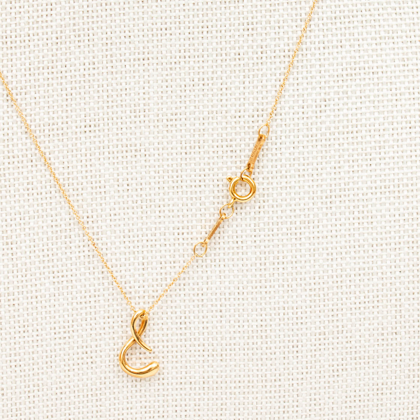 Tiffany & Co. Elsa Peretti Halskette mit S Buchstabe in Gold – Bild 4