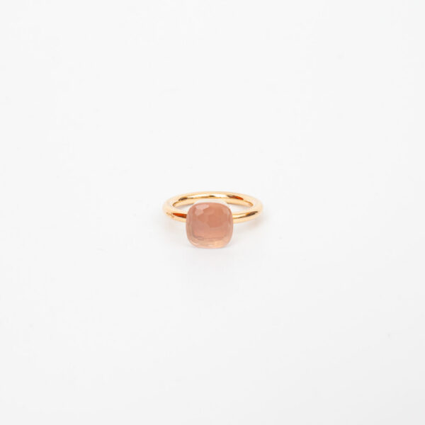 Pomellato Nudo Classic ring in gold with rose quartz