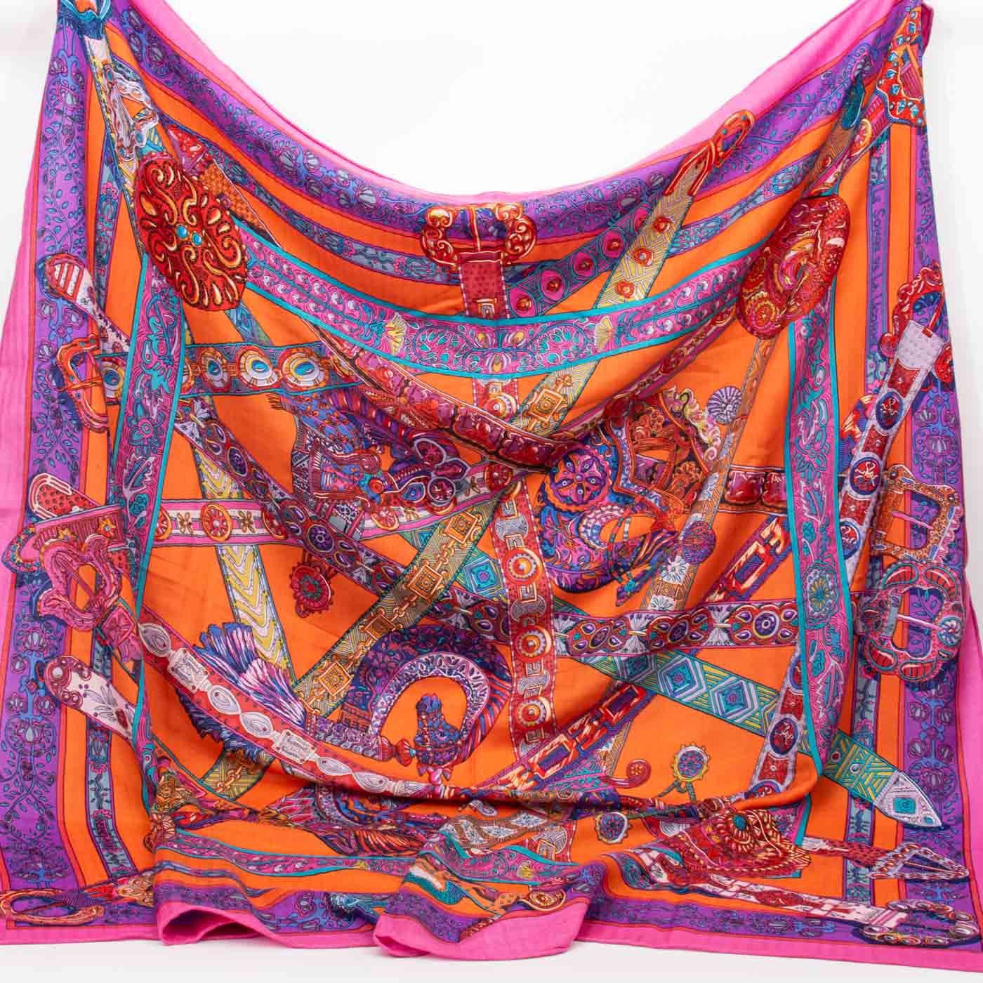 Hermès Foulard Carré Géant Le Songe De La Licorne Cachemire Soie Rose – Image 3