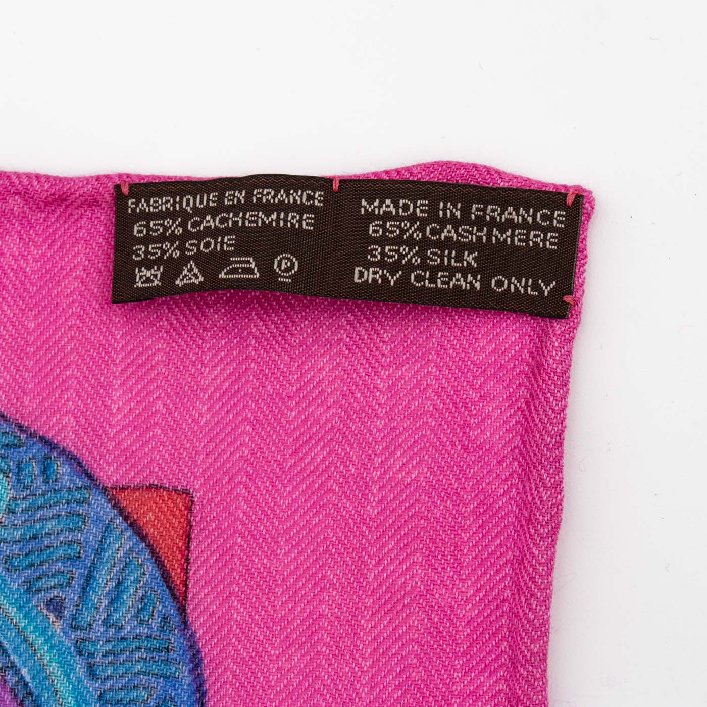 Hermès Foulard Carré Géant Le Songe De La Licorne Cachemire Soie Rose – Image 4