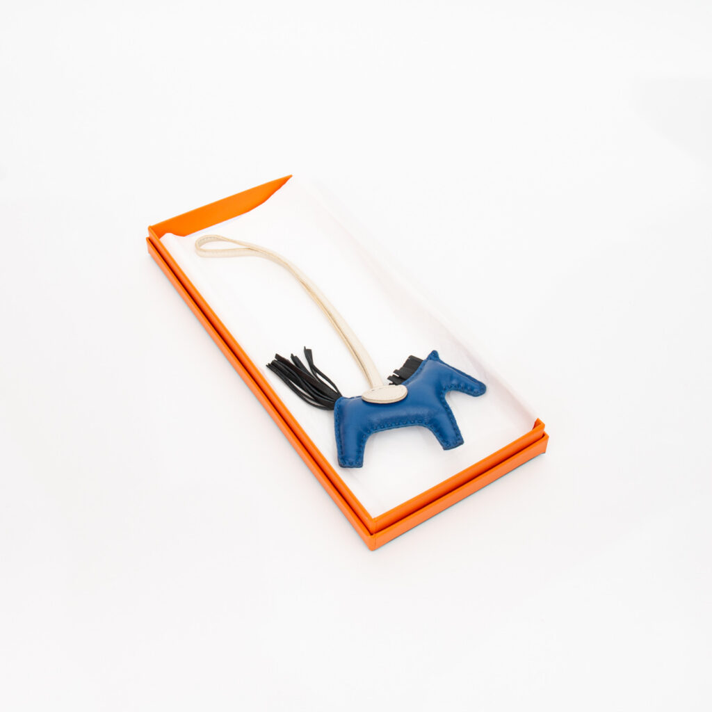 Llavero Hermès Rodeo PM Azul oscuro Negro Beige