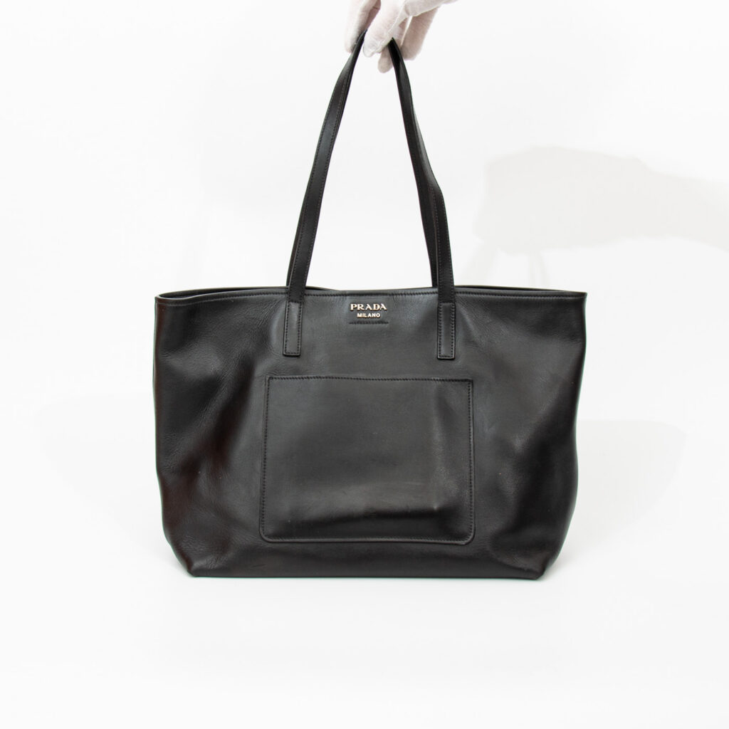 Prada Leder Tote Shopper City Calf in Schwarz