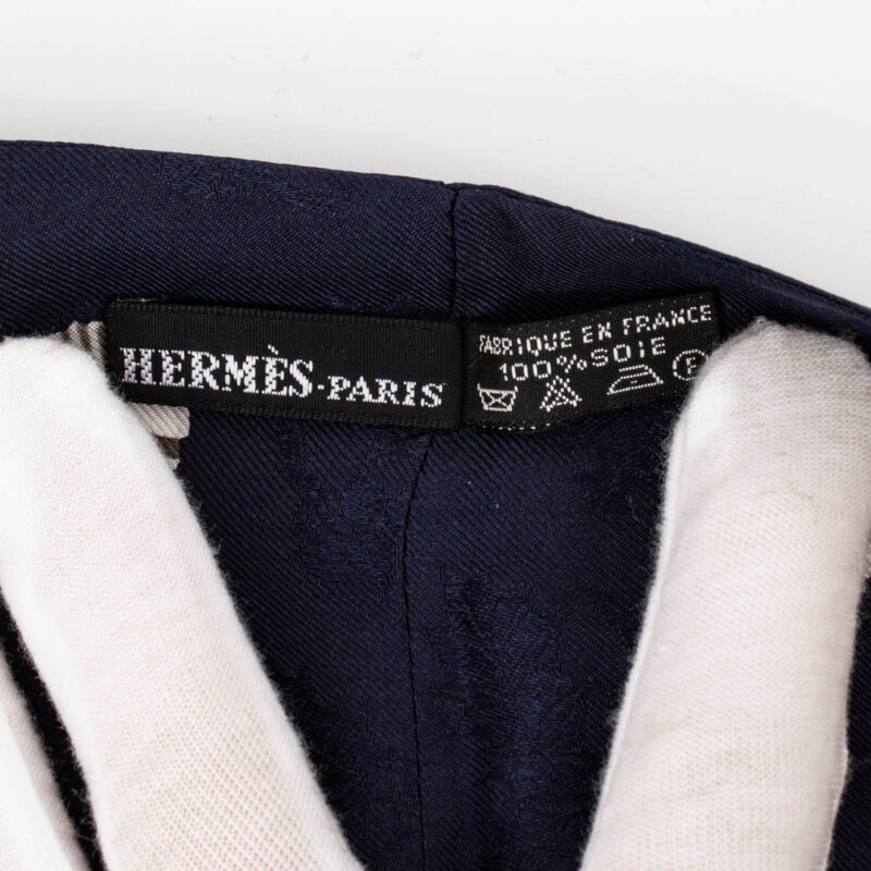 Hermès Écharpe Seidenschal Reitsport Marineblau Multicolor – Bild 4