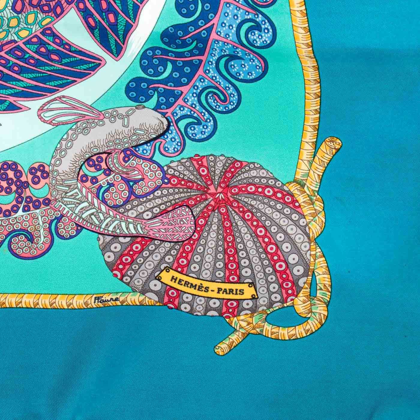 Hermès Silk Scarf Carré 90 Grands Fund Blue – Image 2