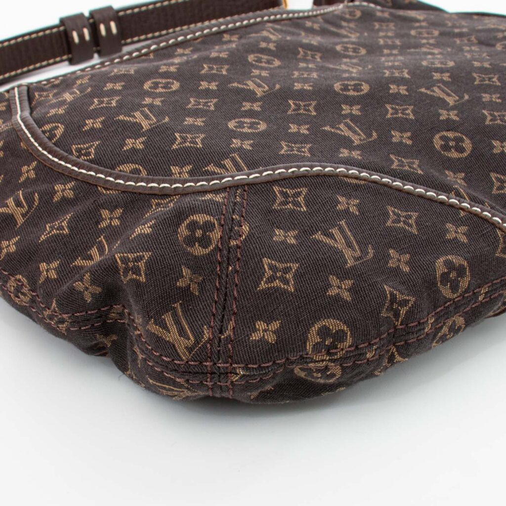 Bolso Louis Vuitton Mini Lin Pochtte mediano en color marrón