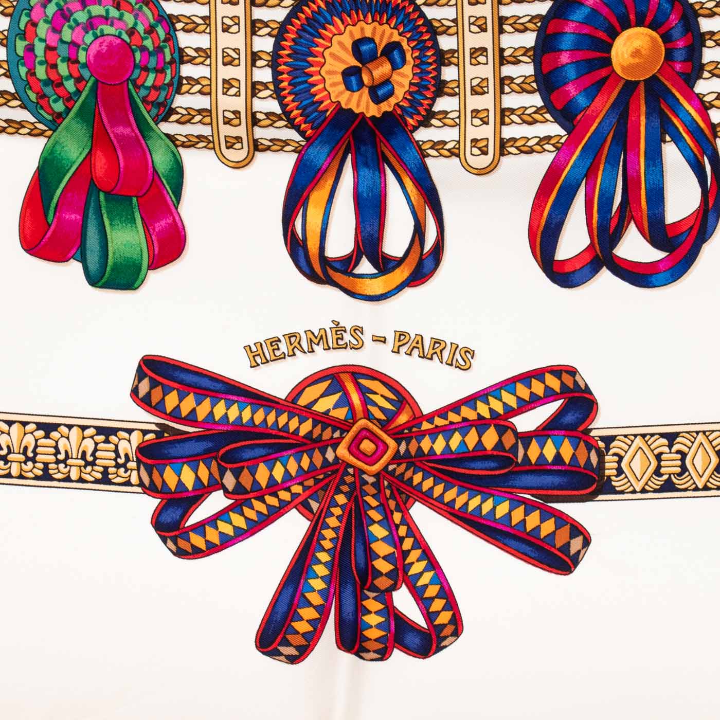 Carré en soie Hermès Carré 90 Les Rubans Du Cheval Ivoire - Image 3