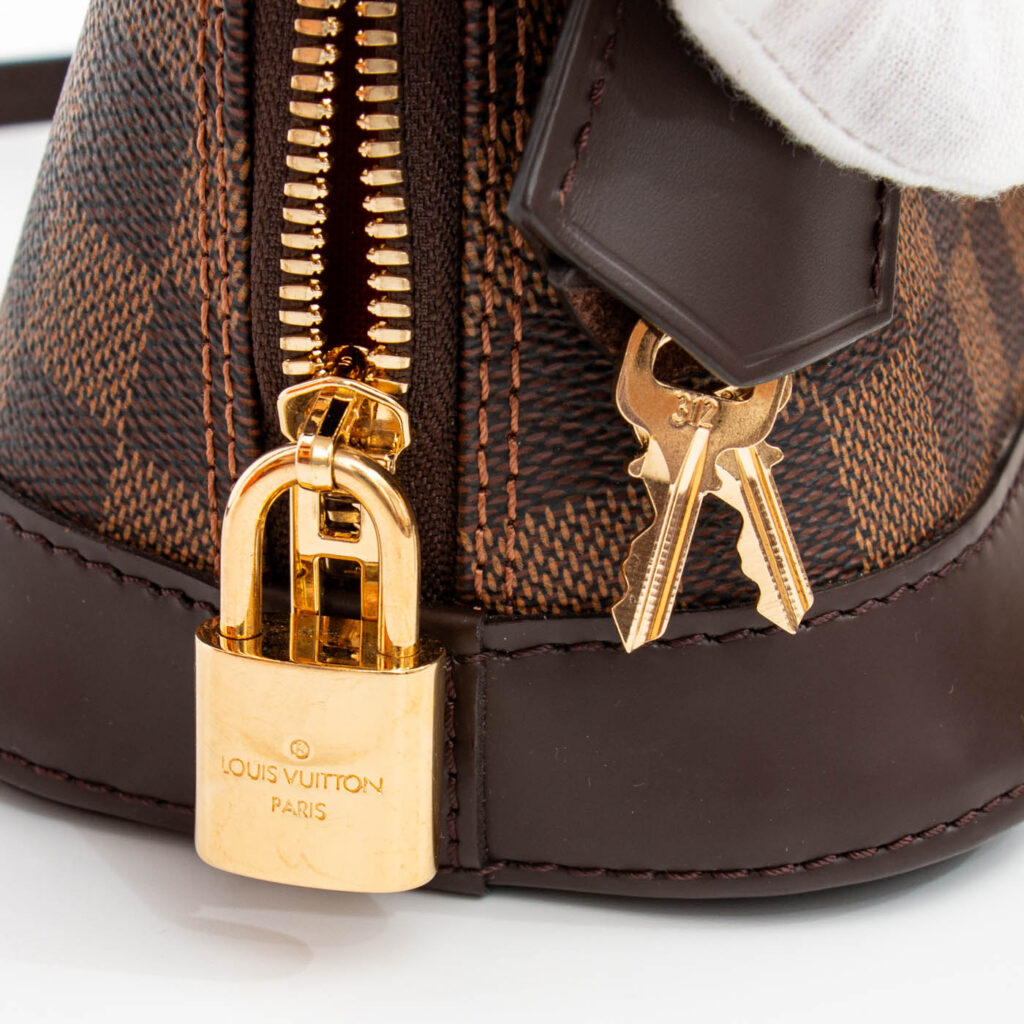 Bolso Louis Vuitton Alma BB Damier Canvas con correa para el hombro