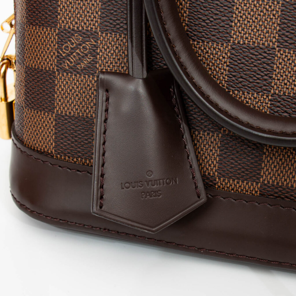Bolso Louis Vuitton Alma BB Damier Canvas con correa para el hombro