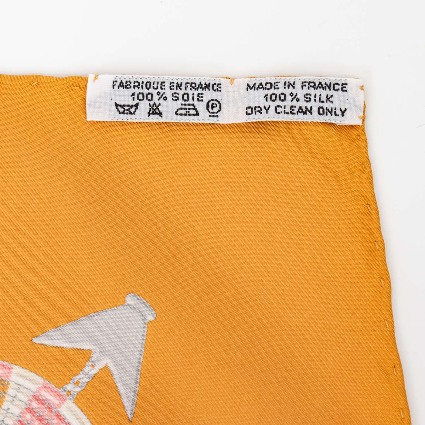 Hermès Foulard En Soie Carré 90 Perles Du Kenya Orange – Image 4