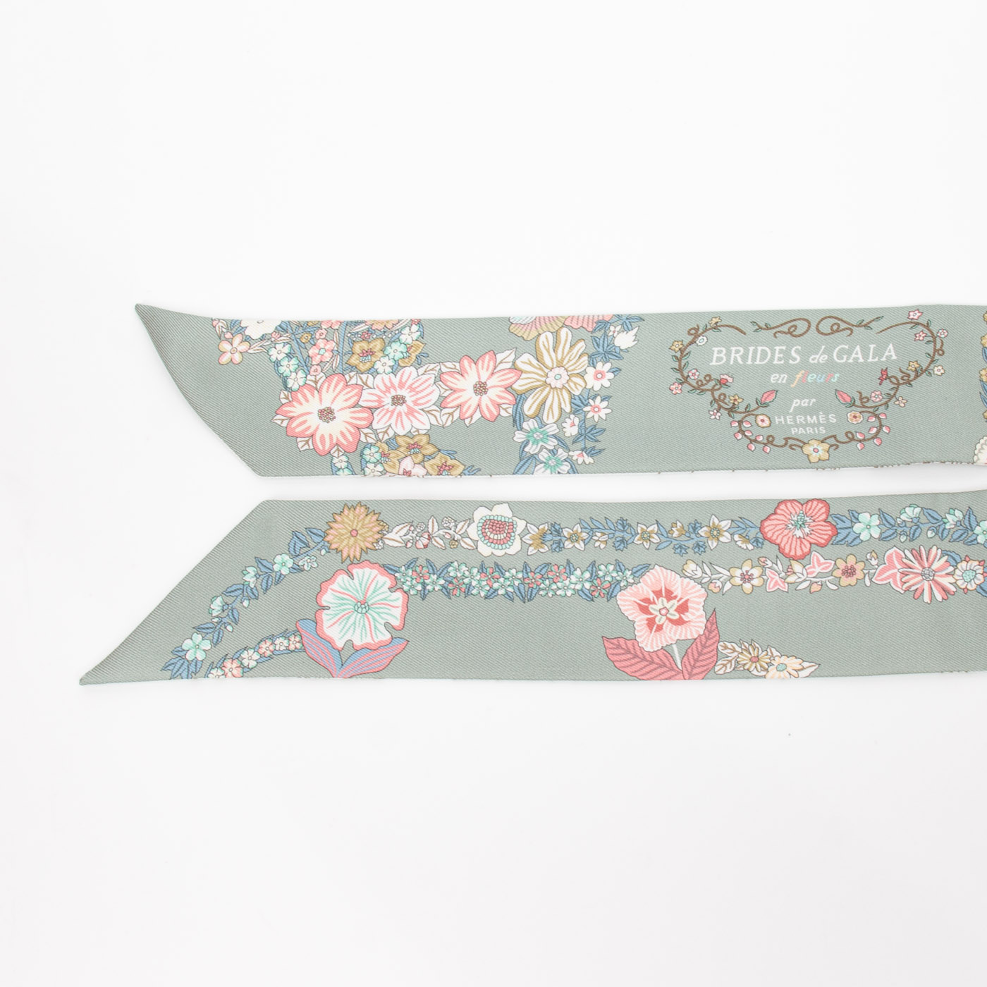 Foulard en soie Hermès Twilly Brides de Gala, gris-vert – Image 4