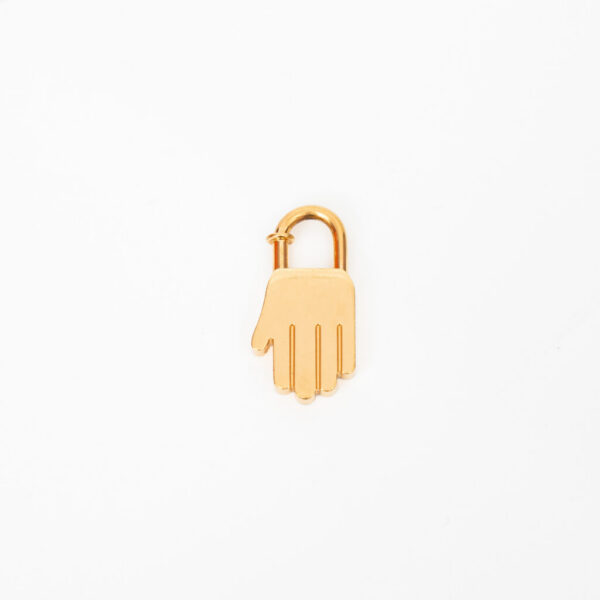 Hermès Charm Cadena Lock Hand 2002 Métal Doré