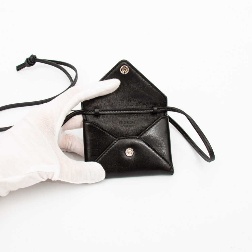The Row Wallet on Chain Mini Etui Umhängetasche Schwarz