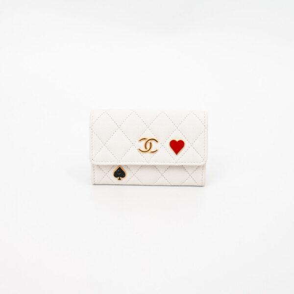 Étui à cartes Chanel Timeless en cuir caviar blanc avec finitions dorées