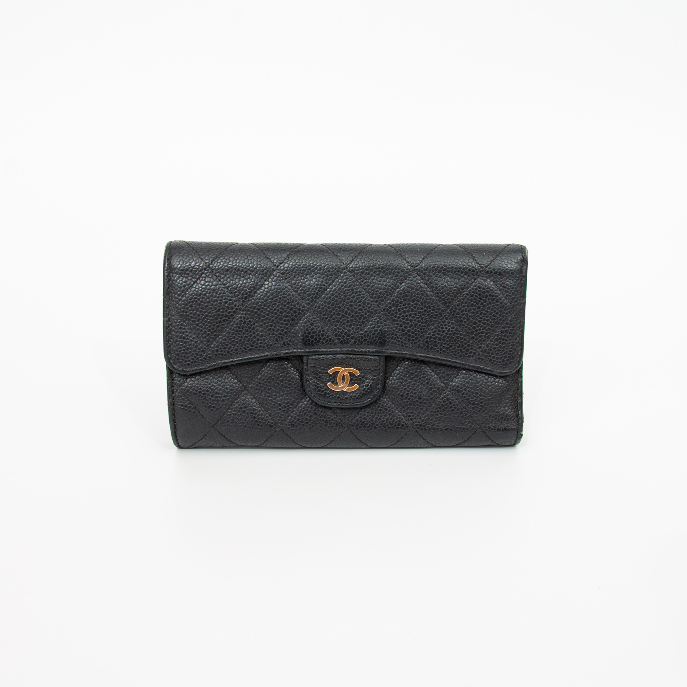 Cartera Chanel Caviar negra con herrajes dorados 2015–2016 – Imagen 1