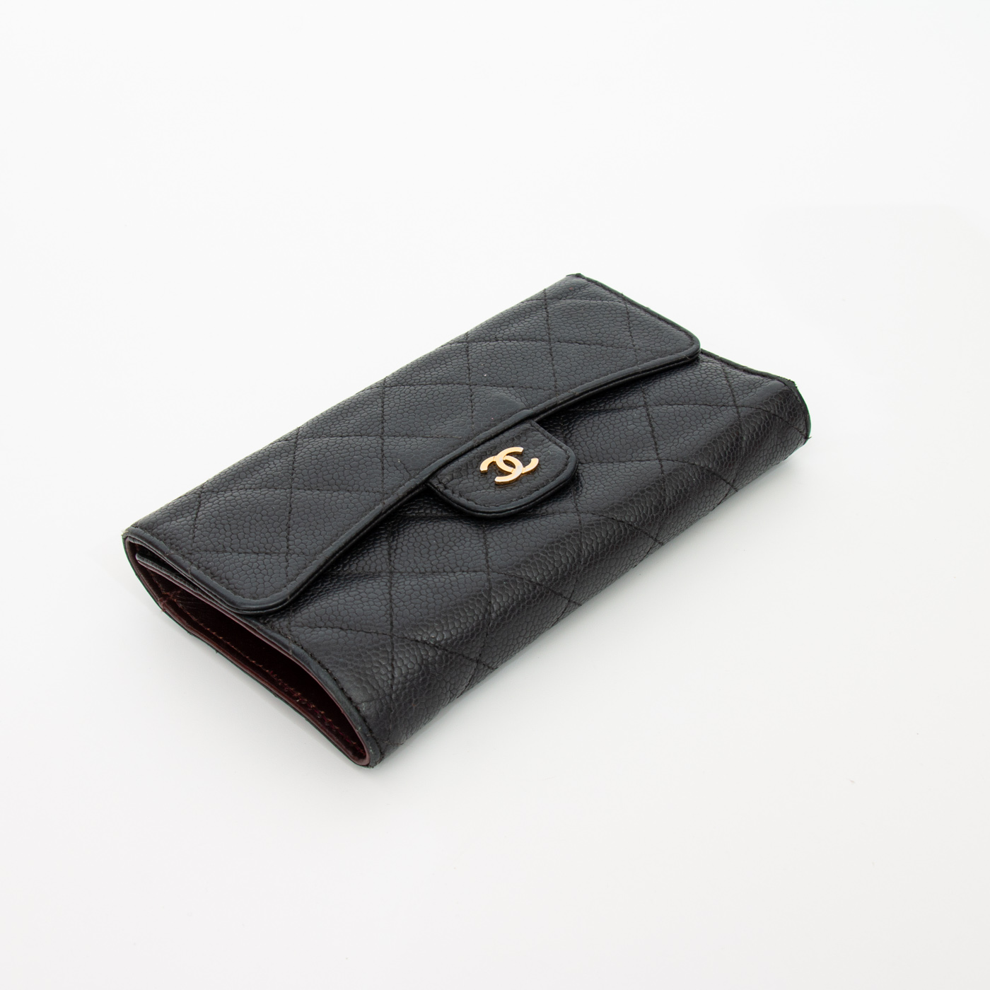 Cartera Chanel Caviar negra con herrajes dorados 2015–2016 – Imagen 3