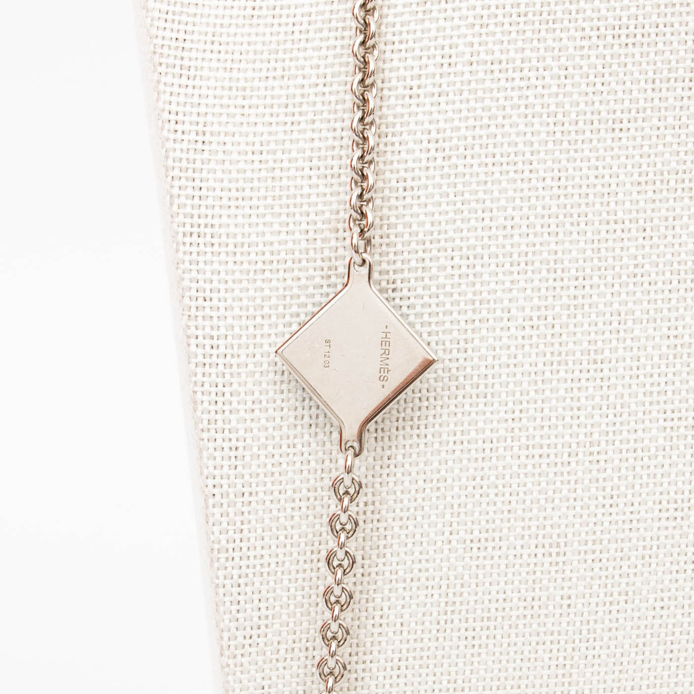 Collier Hermès Medor en argent palladium, 54 cm – Image 5