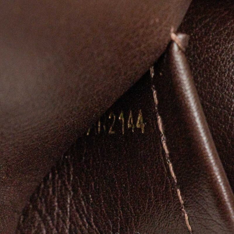 Bolso de cuero Louis Vuitton Capucines GM Taurillion - Imagen 11
