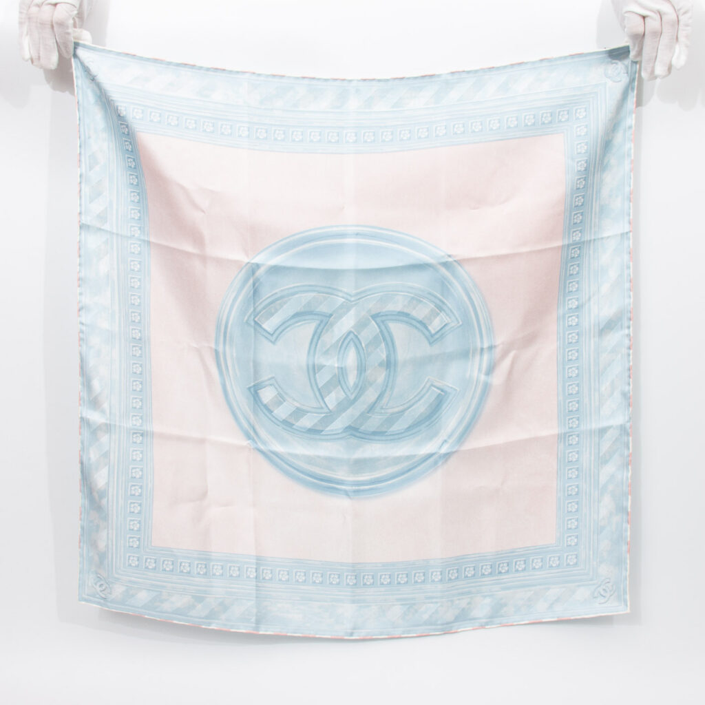 Chanel Schal Chanel Coco Mark Seide Blau