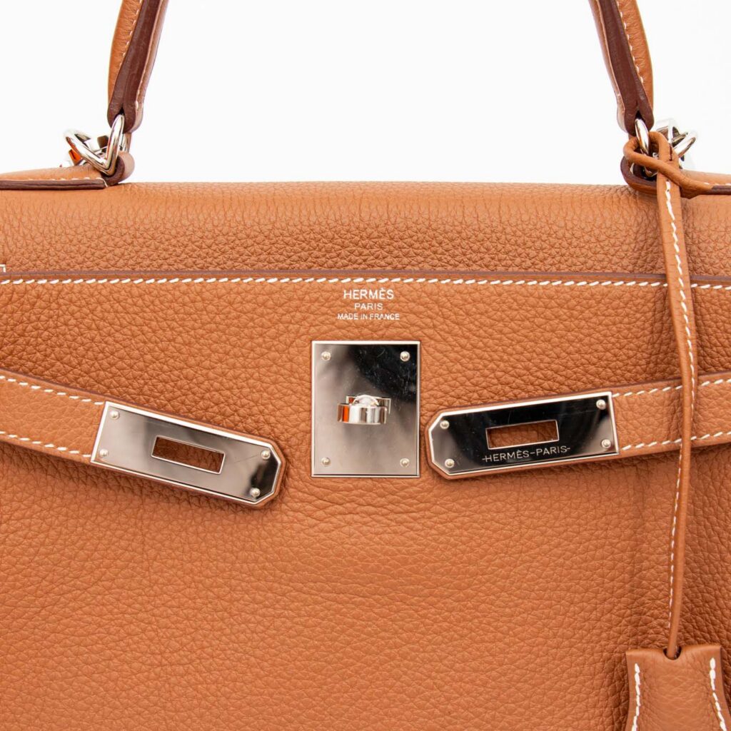 Hermès Kelly 28 Retourné Togo Leder Gold mit Palladium Hardware 2025