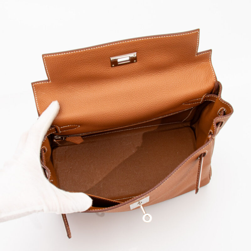 Hermès Kelly 28 Retourné Togo Leder Gold mit Palladium Hardware 2025 – Bild 11