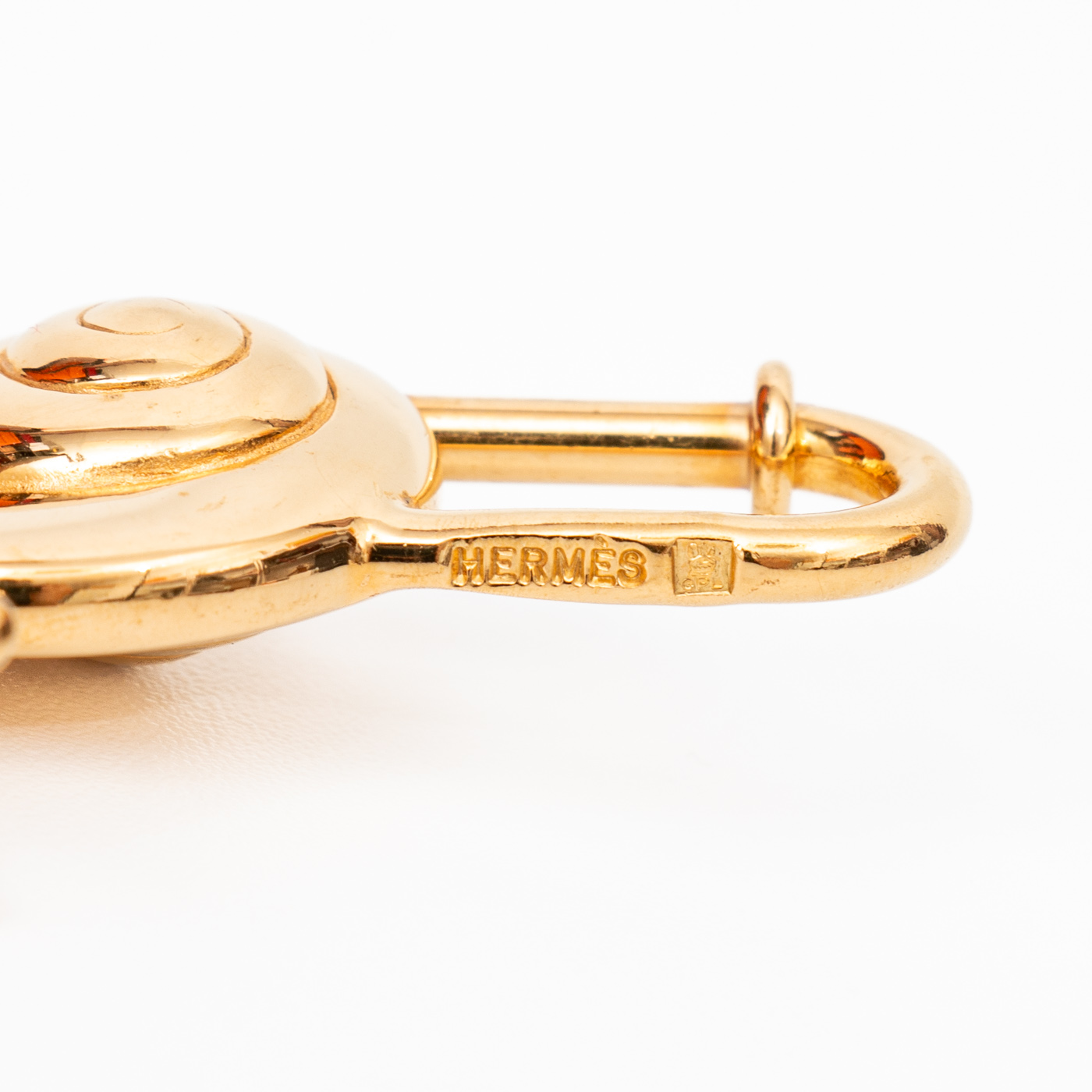 Breloque Hermès Cadena Lock Escargots en métal doré – Image 4