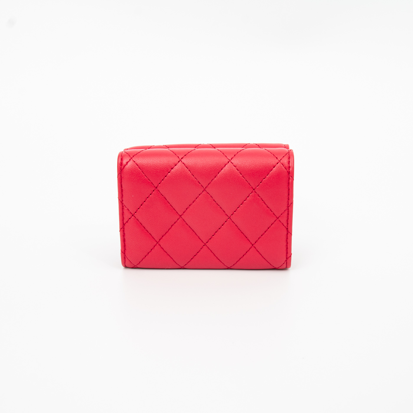 Portefeuille compact Chanel Timeless en agneau rouge avec finitions dorées – Image 2