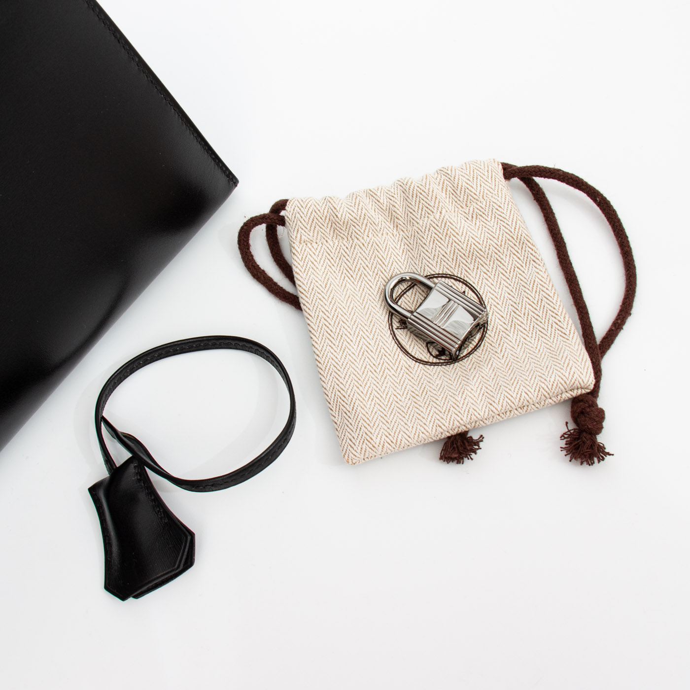 Bolso Hermès Kelly 35 Sellier de piel Boxcalf negra con herrajes de rutenio, 2003 – Imagen 13