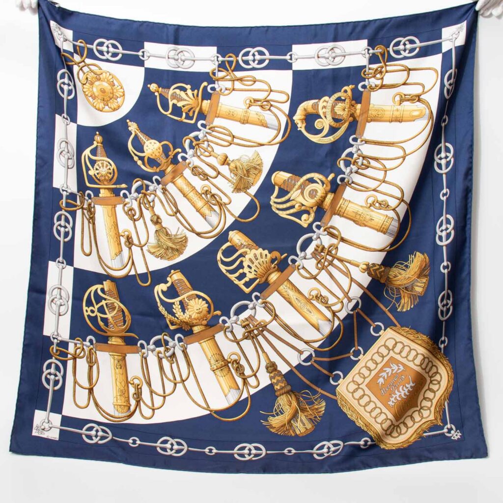 Hermès Carré 90 Cliquetis Seidentuch Blau Gold 90 cm